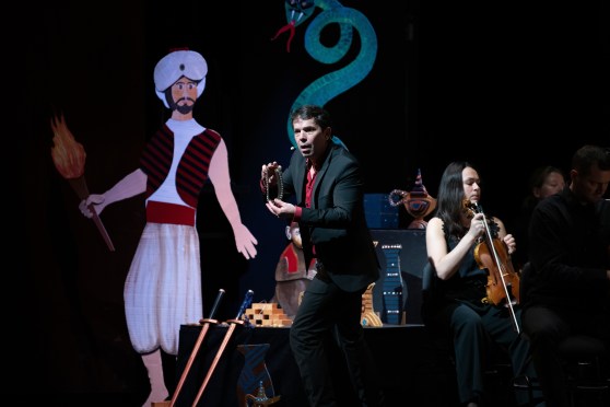 Unser Bühnenbild feiert Premiere – die Duisburger Philharmoniker spielen „Scheherazade“