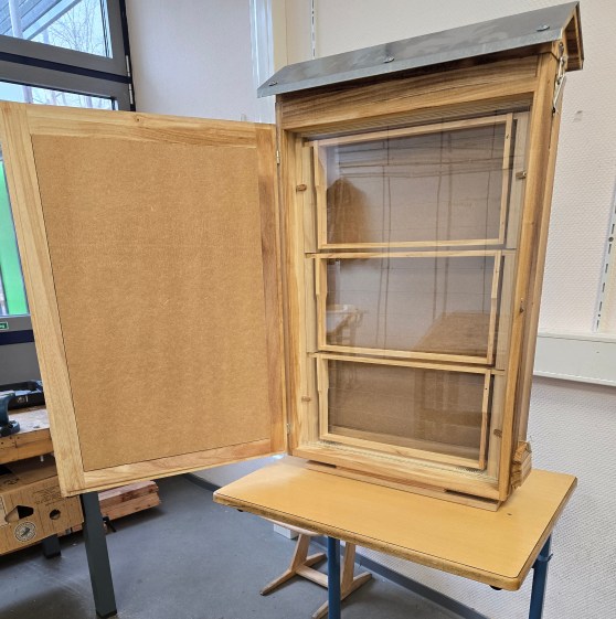 Die Schaukästen sind da!