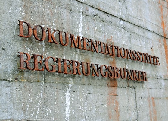 Besuch des Verteidigungsministeriums in Bonn und des Regierungsbunkers in Ahrweiler