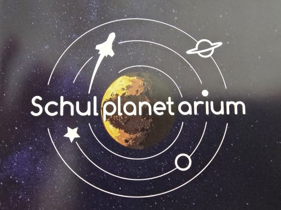 „Ich seh den Sternenhimmel!“ –Schulplanetarium zu Gast in der Alfred Adler Schule