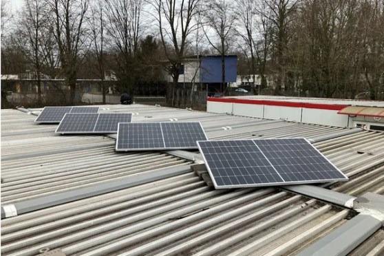 PV2School an der Alfred-Adler-Schule – Unsere Schule erzeugt jetzt eigenen Strom!